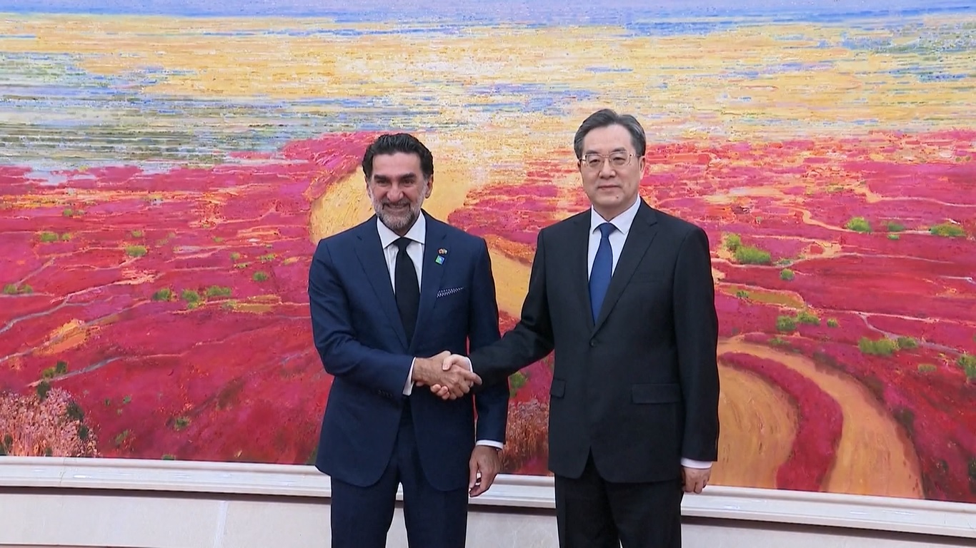 Ding mengatakan bahwa Saudi Aramco telah lama terlibat aktif dalam reformasi dan keterbukaan Tiongkok serta dorongan modernisasi