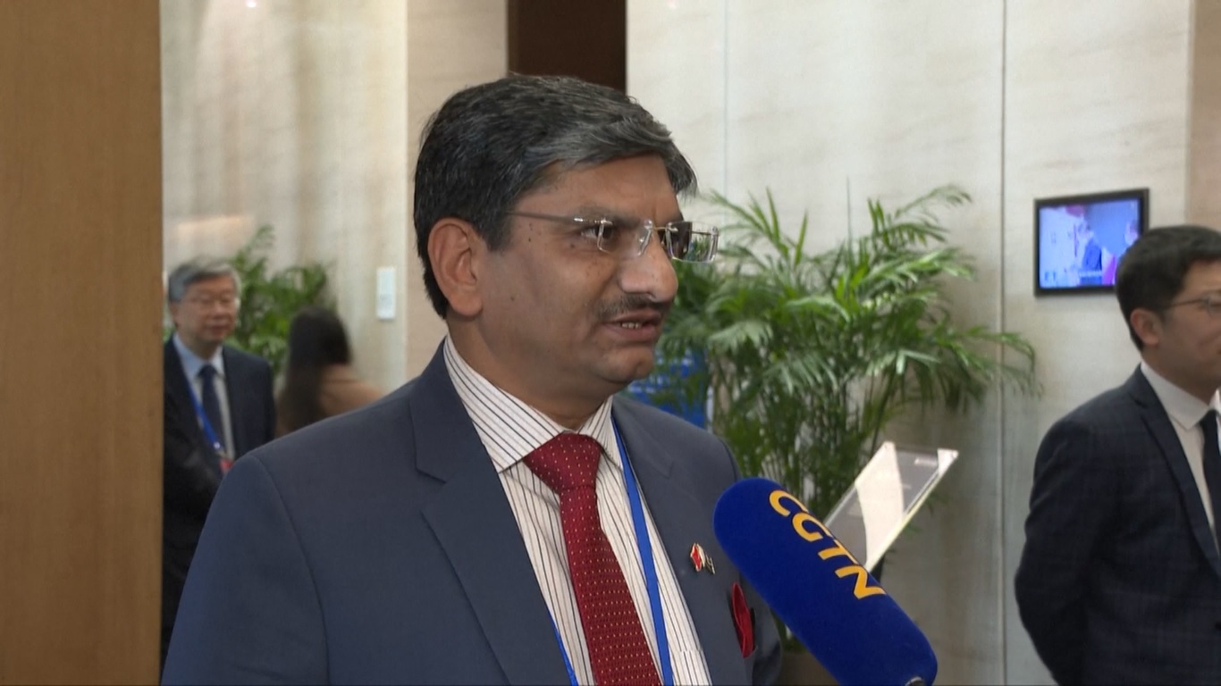 Mereka mengatakan bahwa demokrasi rakyat yang diterapkan di Tiongkok