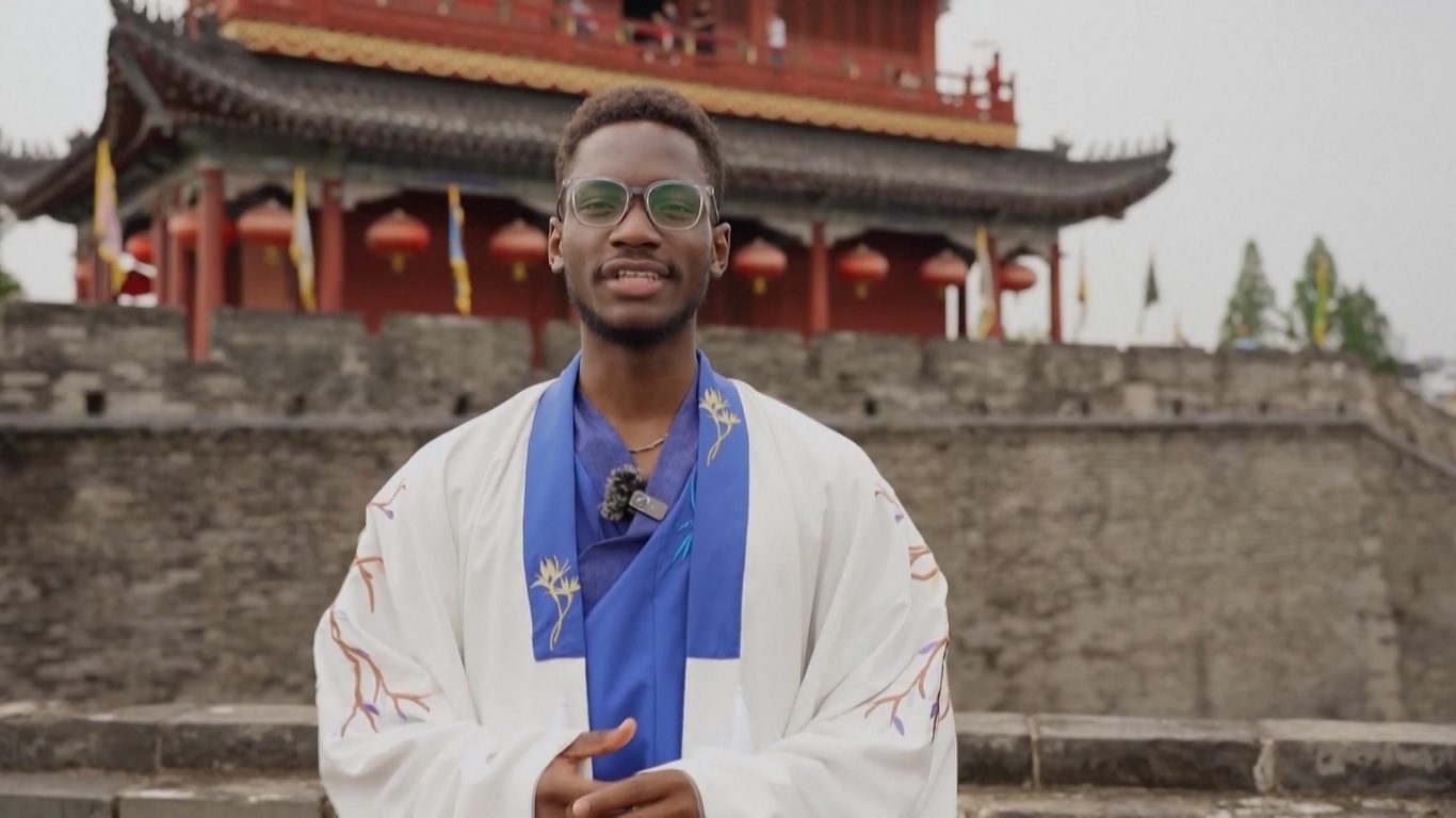 Tiongkok Alami Lonjakan Pariwisata saat Liburan Musim Panas Dimulai