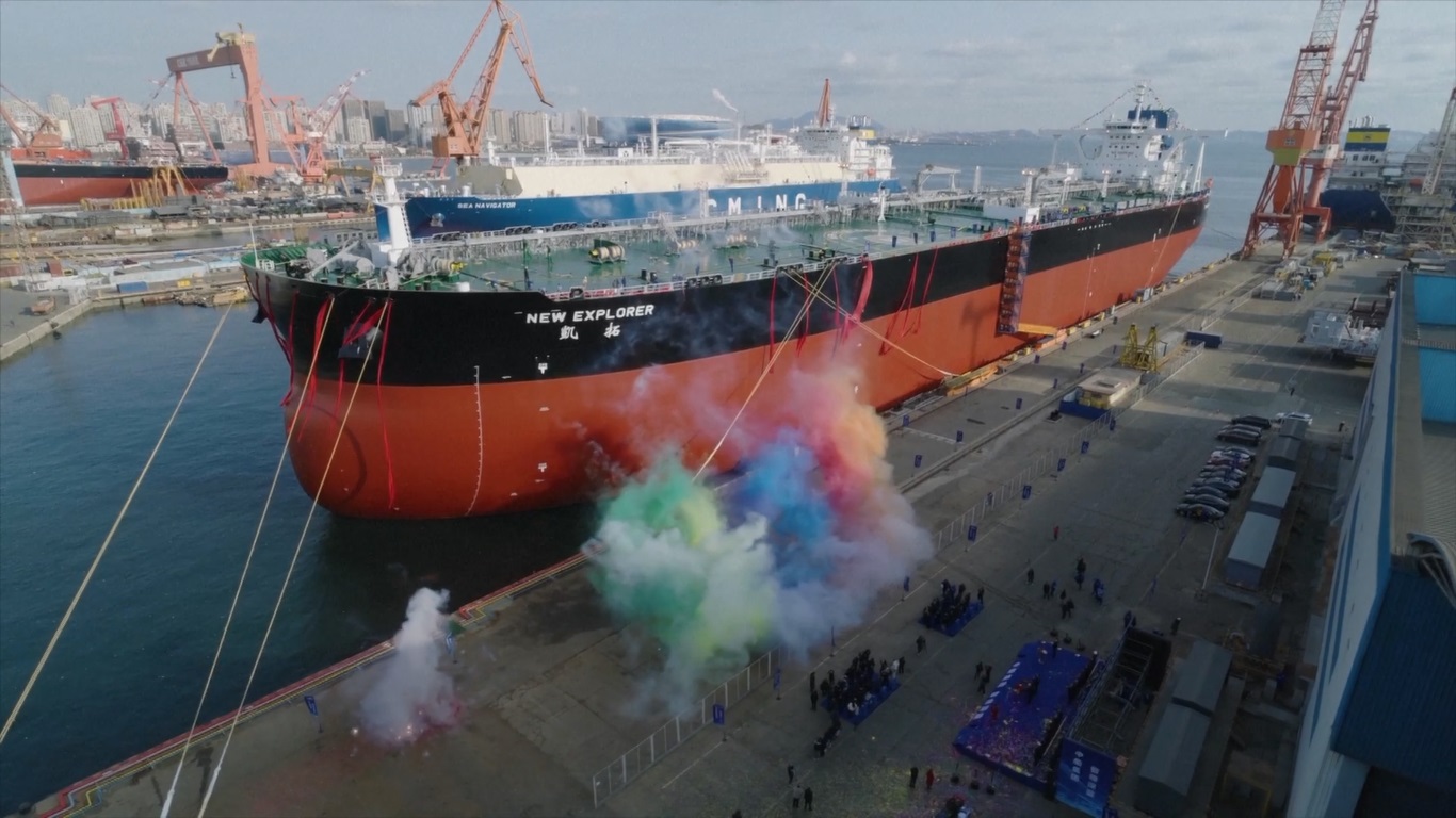 Tiongkok Luncurkan Kapal Tanker Minyak Mentah Ultra-Besar Berbahan Bakar Metanol Pertama di Dunia