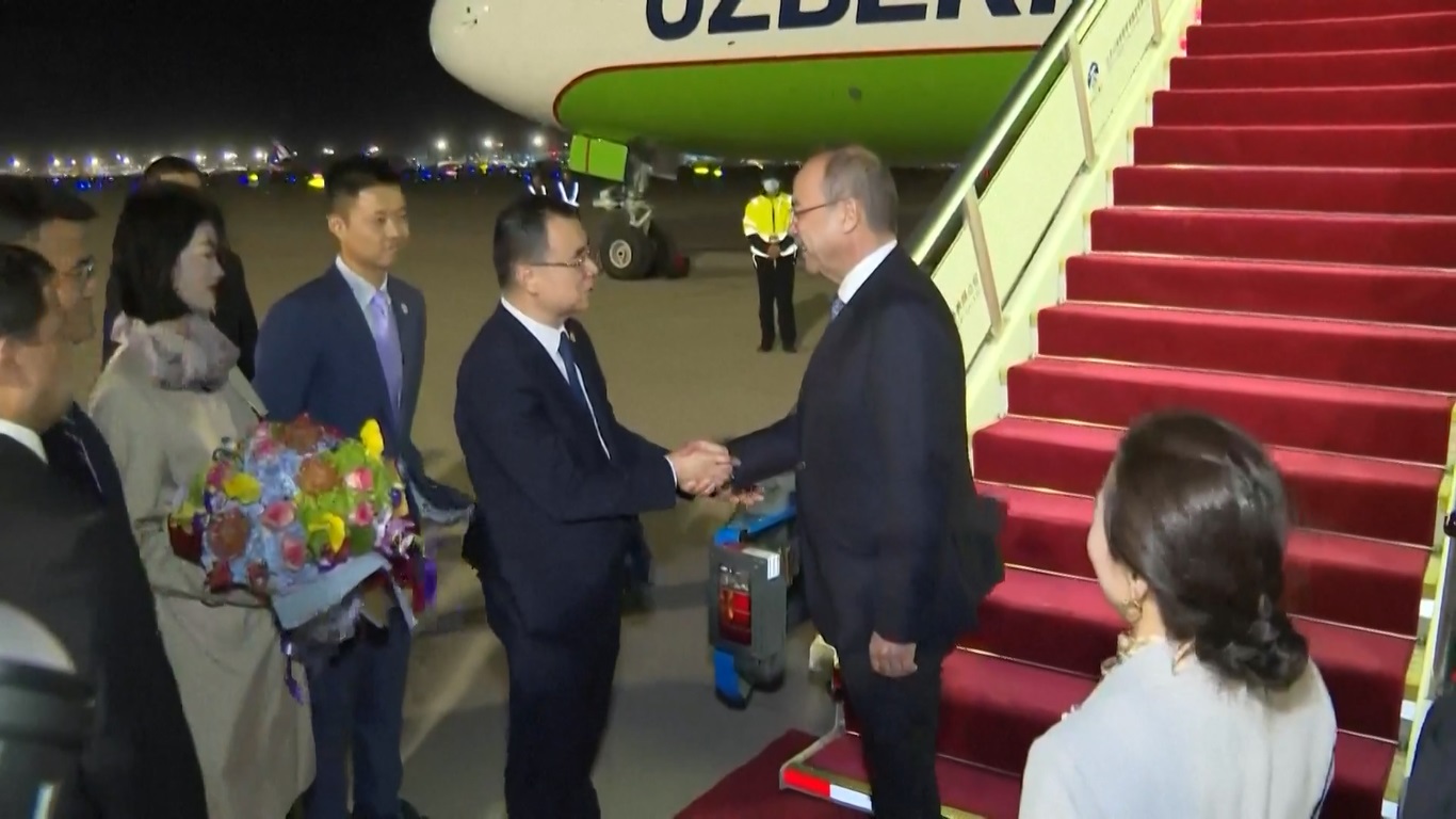 Perdana Menteri Uzbekistan Tiba di Beijing untuk Kunjungan Dua Hari ke Tiongkok