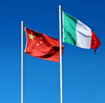 Anggota Dewan Negara dan Menteri Luar Negeri Tiongkok Wang Yi pada Senin (21/11) mengadakan percakapan telepon dengan Wakil Perdana Menteri Italia dan Menteri Luar Negeri Antonio Tajani mengenai kerja sama bilateral