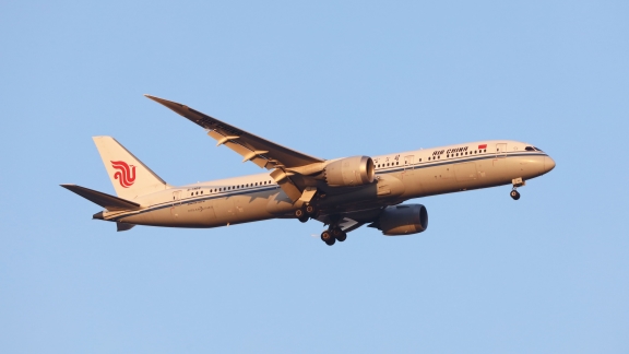 Sejauh ini sudah ada empat maskapai Tiongkok yang dilayani di Bandara Istanbul termasuk  Air China