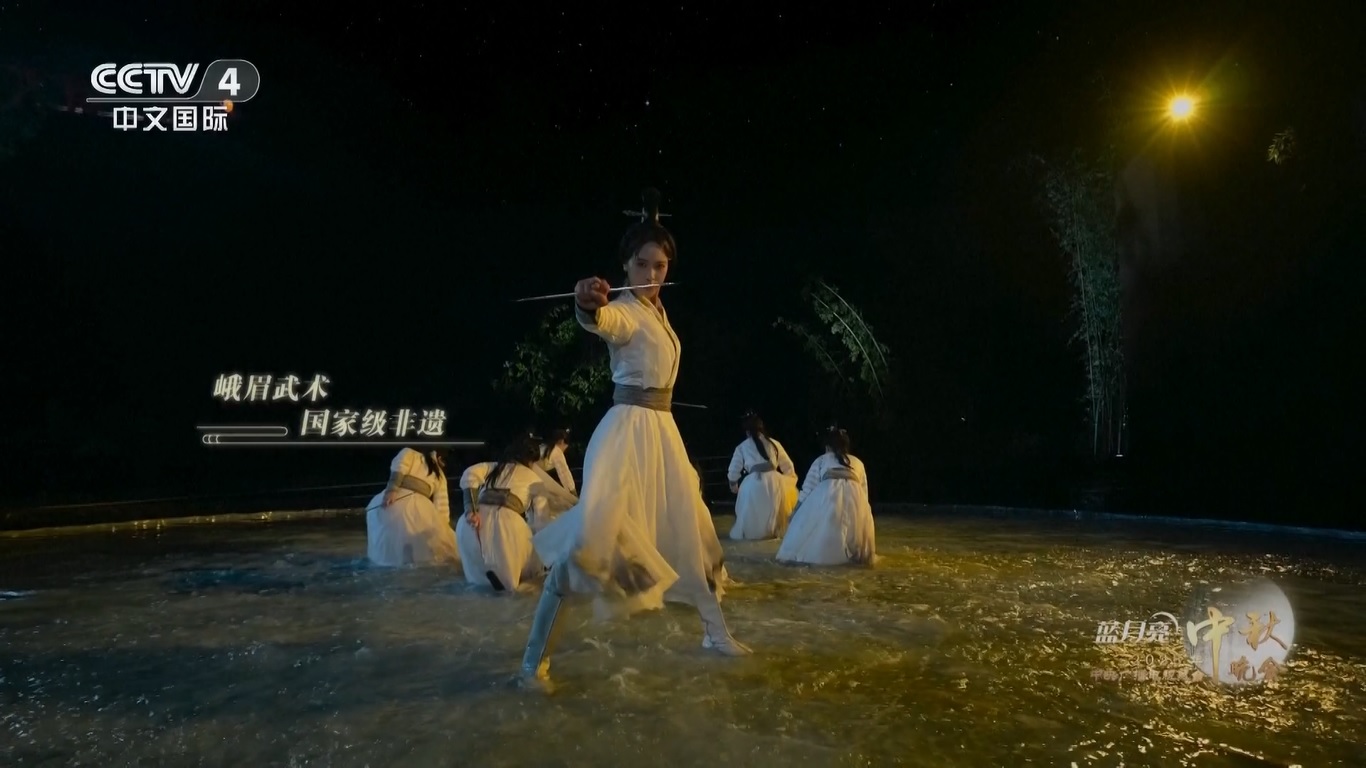 Gala Festival Pertengahan Musim Gugur CMG Tampilkan Pertunjukan yang Memukau, Menghormati Para Pahlawan Masa Perang