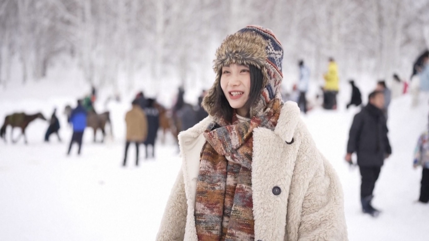 Masyarakat setempat telah menyelenggarakan pertunjukan kesenian tradisional Festival Musim Semi