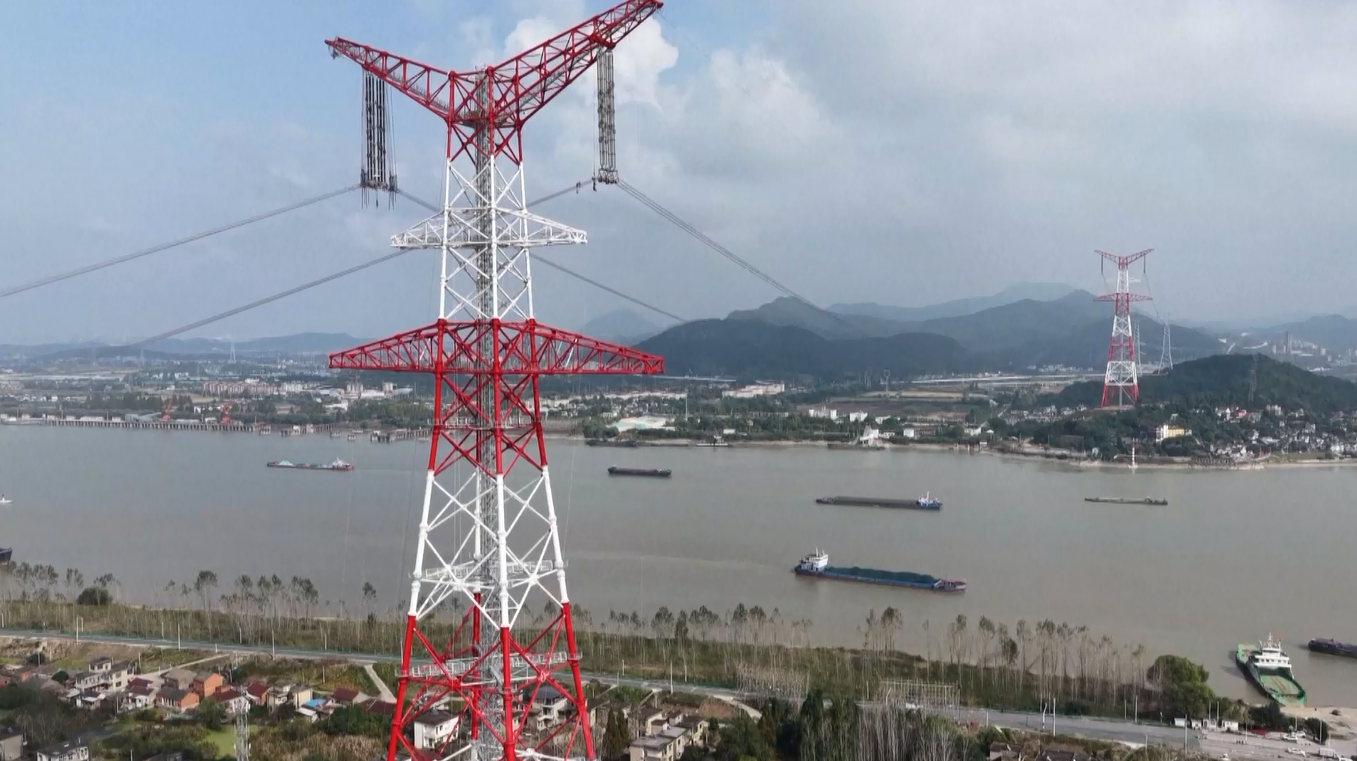 Proyek UHVDC Gansu-Zhejiang di Tiongkok akan Rampungkan Pemasangan Kabel Lintas Sungai Yangtze