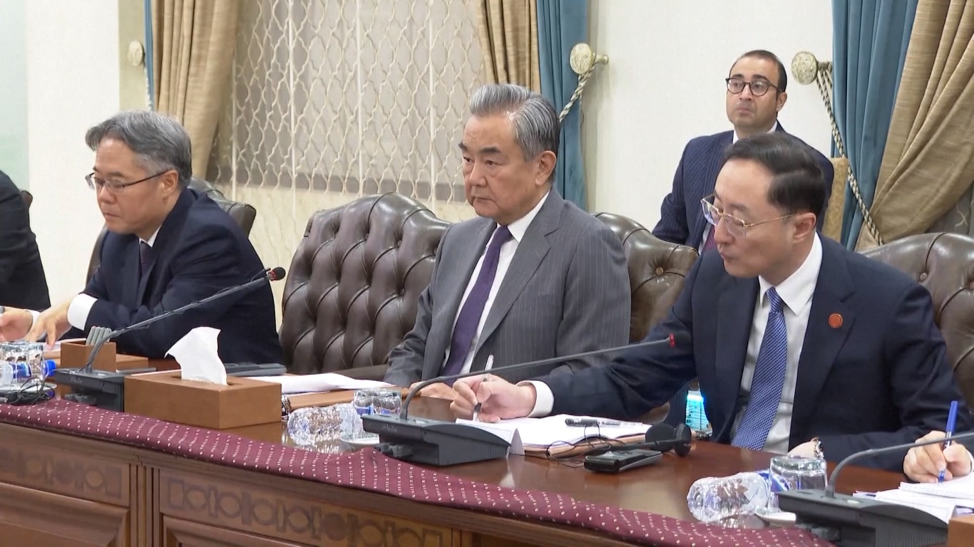 PM Pakistan Bertemu Menlu Tiongkok Bahas Hubungan Bilateral