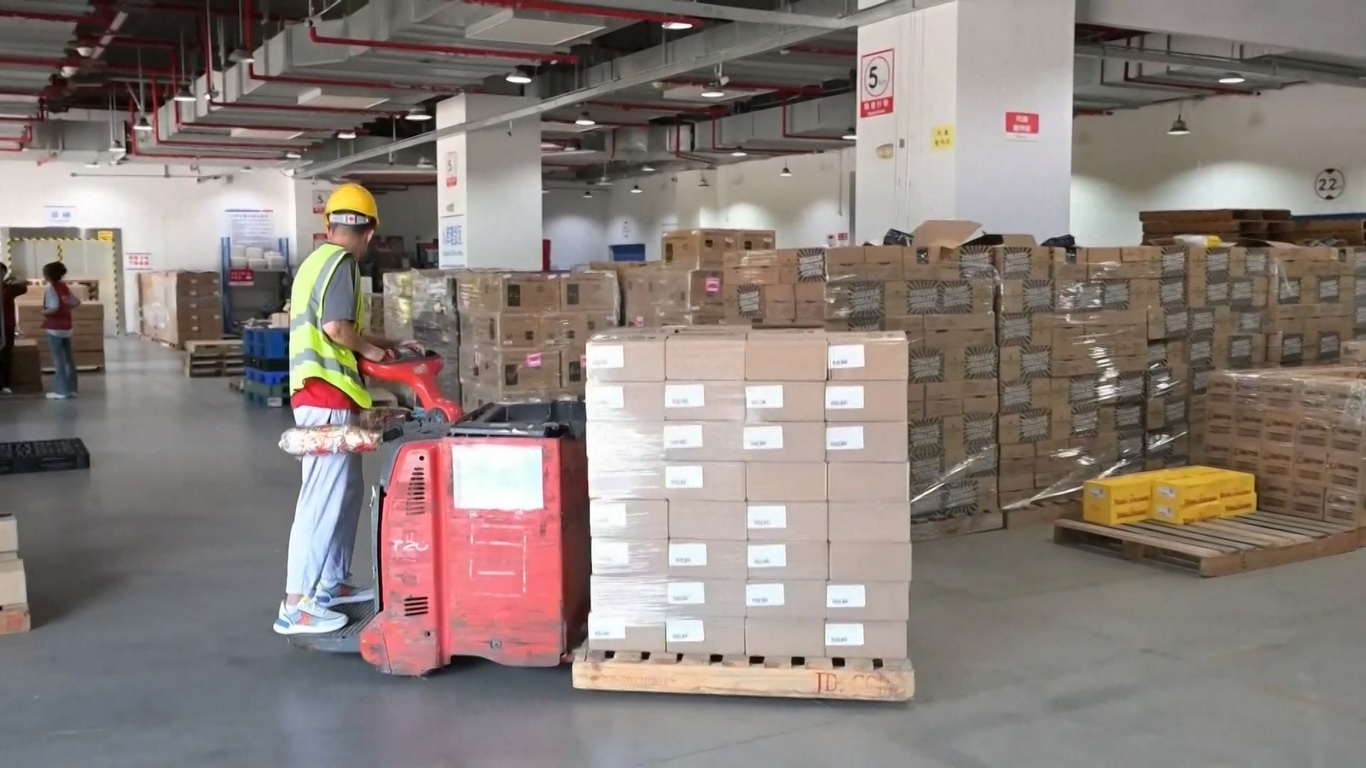 Ekspansi itu meliputi pesanan baru