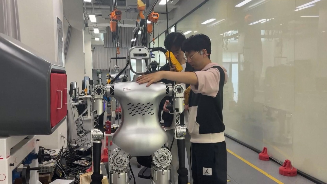 Dibuat oleh perusahaan robotika CASBOT