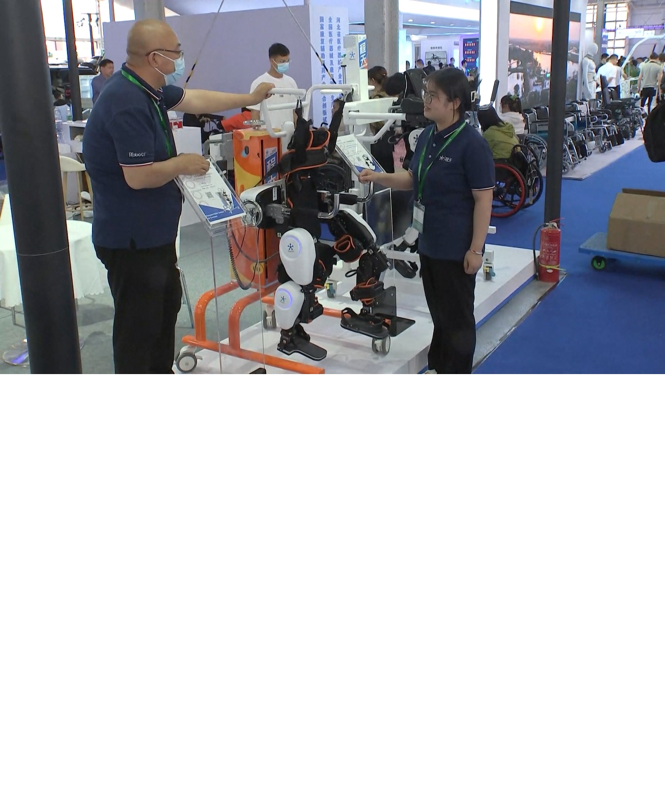 Pameran ini diselenggarakan oleh Federasi Penyandang Disabilitas Tiongkok dan dijadwalkan akan ditutup pada hari Selasa (23/5)