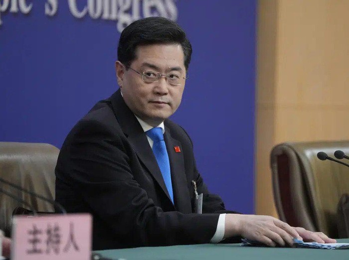 Qin berujar Antara perang dan perdamaian Tiongkok  lebih  memilih perdamaian; antara sanksi dan dialog Tiongkok jelas i telah memilih dialog; antara mengobarkan api dan menurunkan suhu Tiongkok  telah memilih yang terakhir