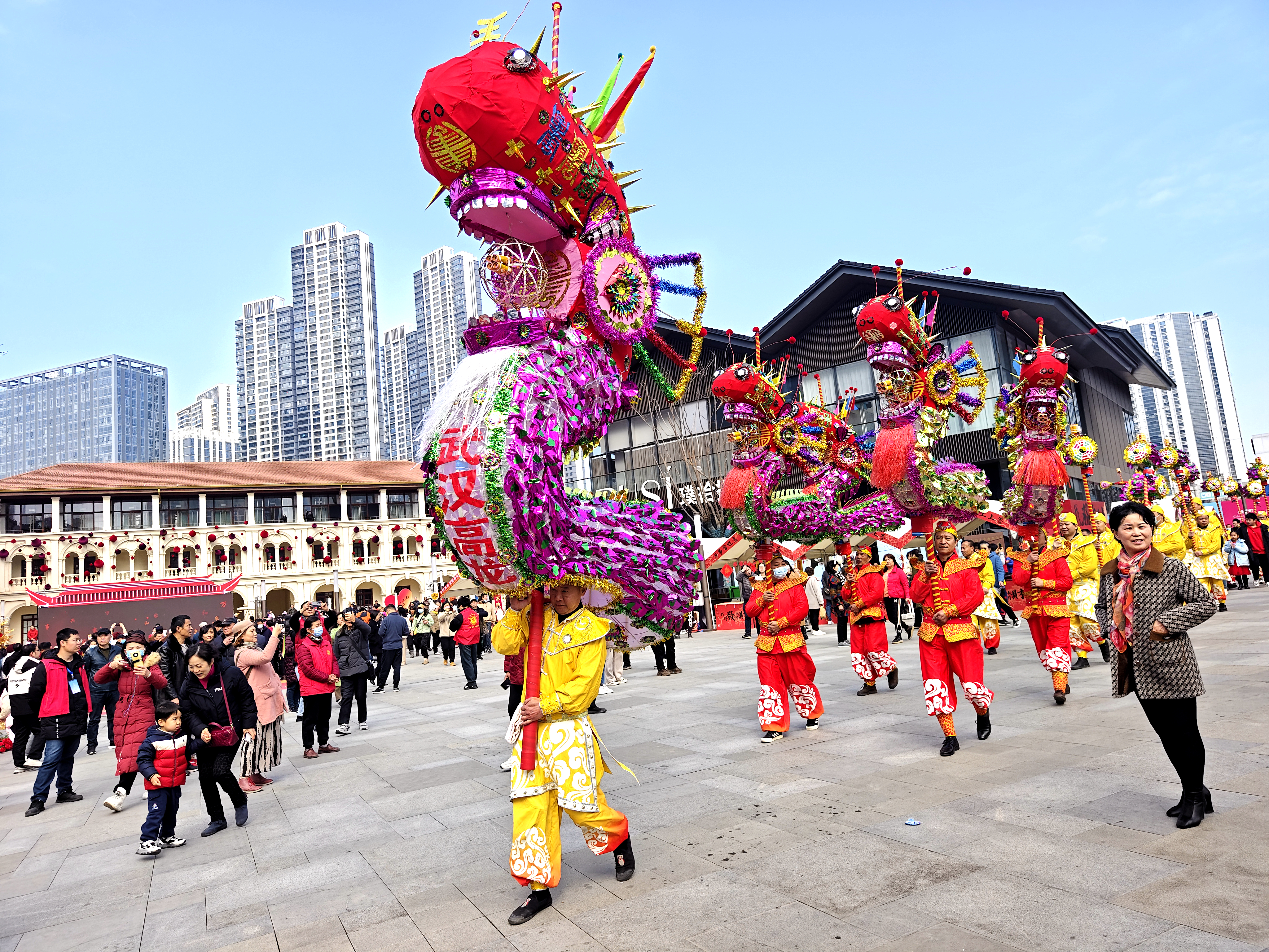 Guiyuan Temple Fair adalah satu-satunya pertemuan kuil di kota yang terdaftar sebagai warisan budaya takbenda nasional dengan sejarah lebih dari 300 tahun