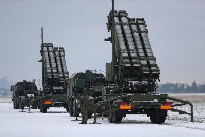 Kementerian Pertahanan Rusia mengatakan di Telegram bahwa serangan presisi tinggi oleh sistem rudal hipersonik Kinzhal di kota Kyiv telah menghantam sistem rudal anti pesawat Patriot buatan AS