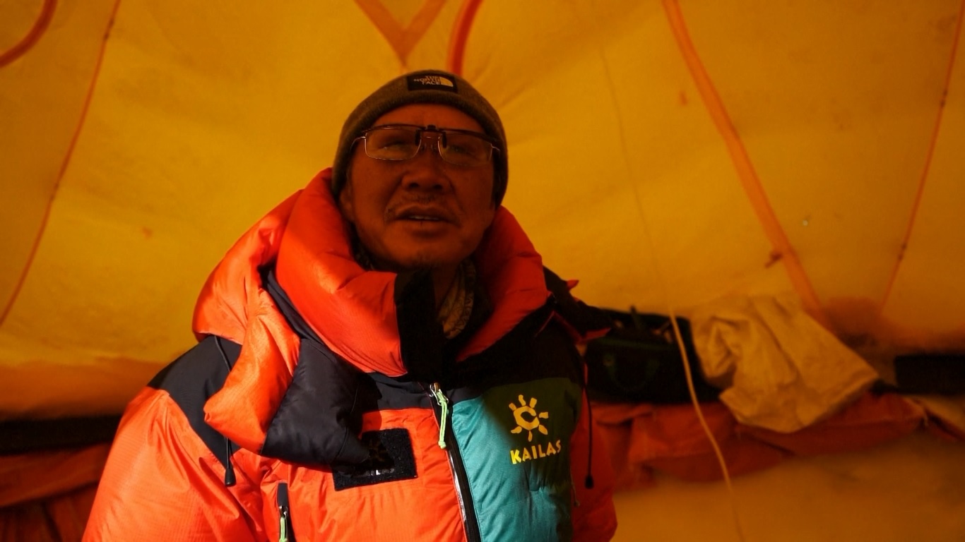 Tiongkok Lakukan Penelitian Inti Es untuk Jaga Keamanan Ekologi Dataran Tinggi Qinghai-Tibet