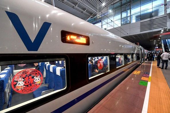 MTR Corporation Hong Kong pada Kamis (23/11) mengatakan bahwa volume penumpang Jalur Kereta Ekspres (Express Rail Link/XRL) Guangzhou-Shenzhen-Hong Kong seksi Hong Kong mencapai lebih dari 17 juta per 19 November