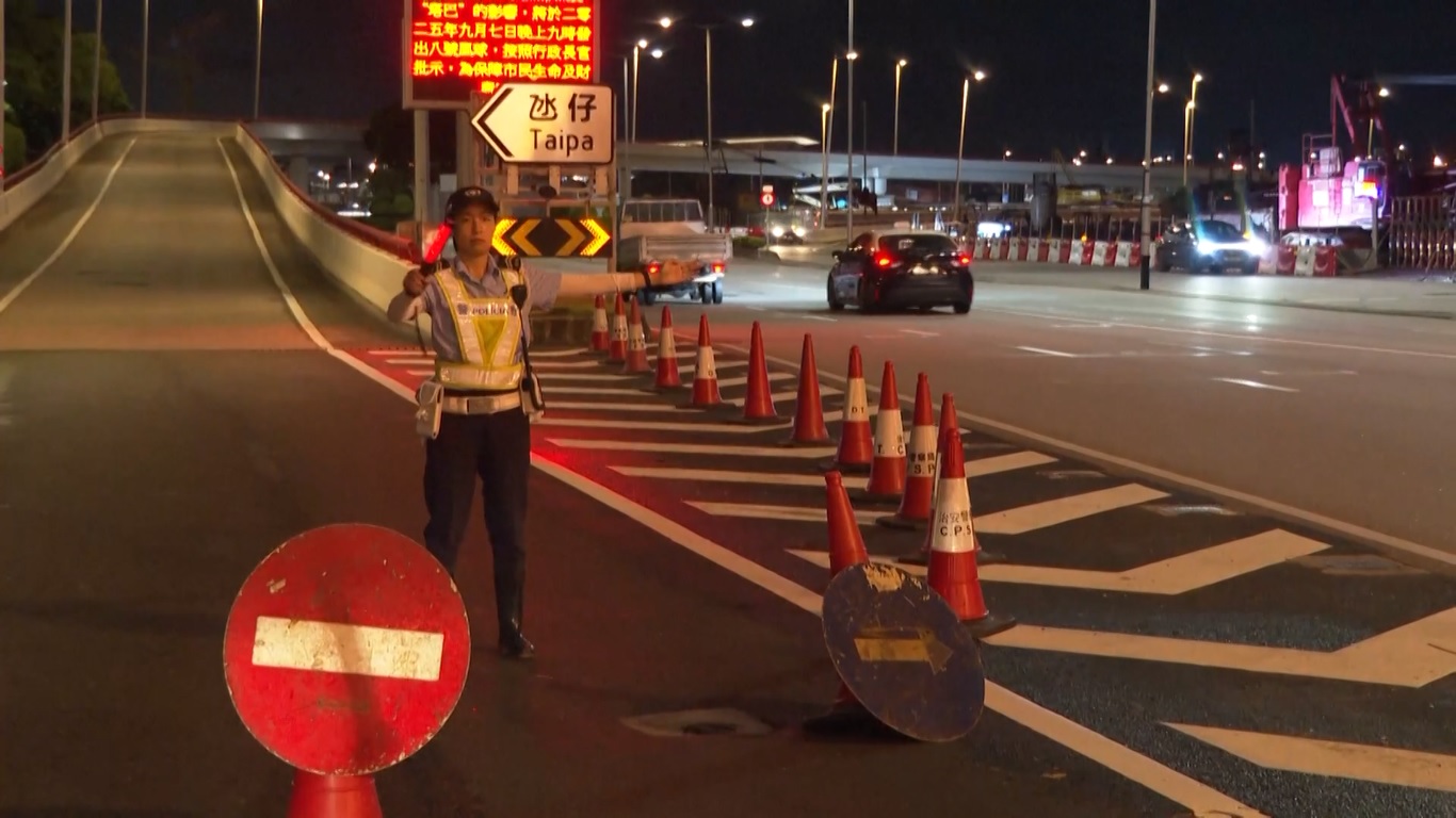 Topan Tapah Picu Sinyal Peringatan No. 8 di Makau