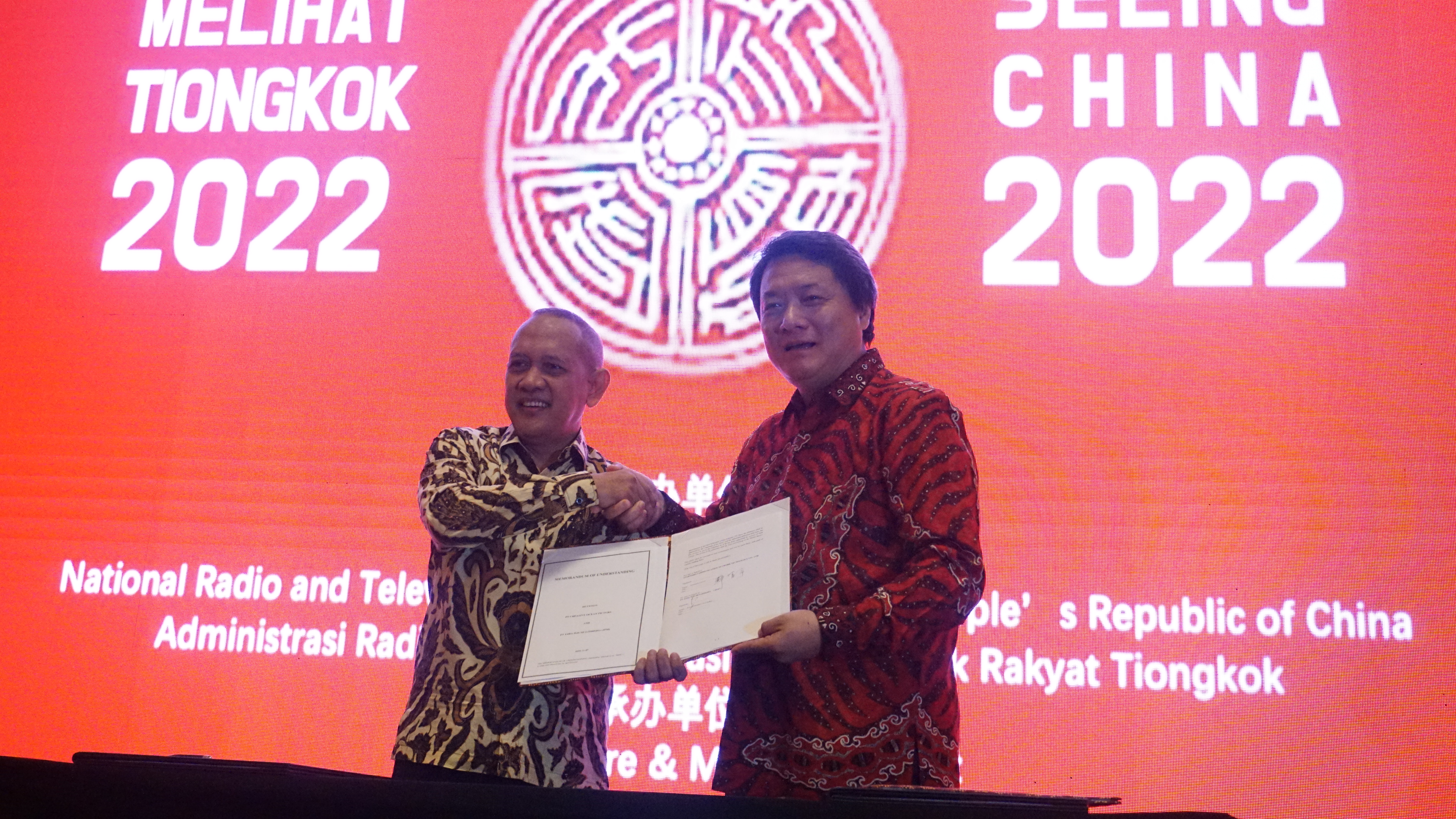 Dalam beberapa tahun terakhir Tiongkok dan Indonesia telah melakukan kerja sama yang bermanfaat di bidang radio