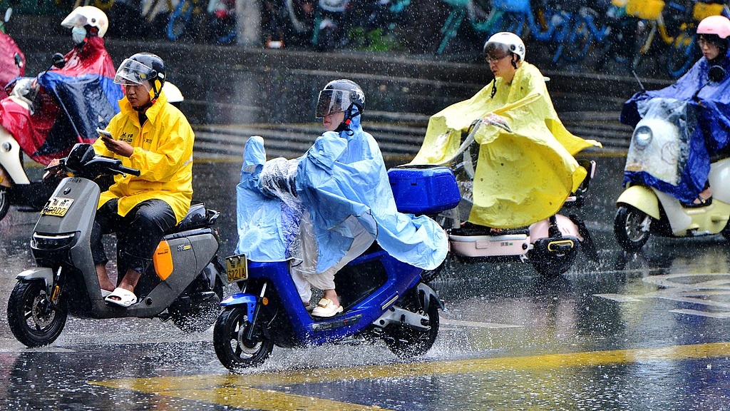 Tiongkok Mengaktifkan Respons Darurat Banjir Di Zhejiang