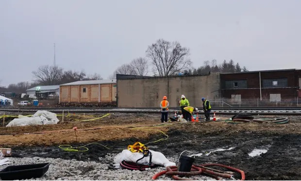 Serikat pekerja mengatakan keinginan perusahaan kereta api untuk meningkatkan keuntungan telah meningkatkan risiko keselamatan dan lebih banyak kecelakaan