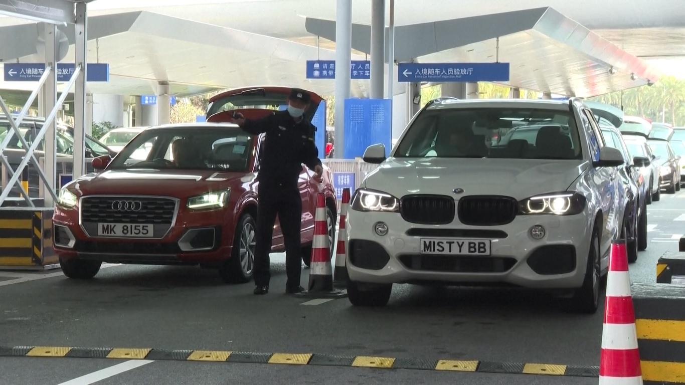Infrastruktur di area layanan jalan tol dan pom bensin juga telah ditingkatkan untuk melayani lebih banyak pemudik secara bersamaan