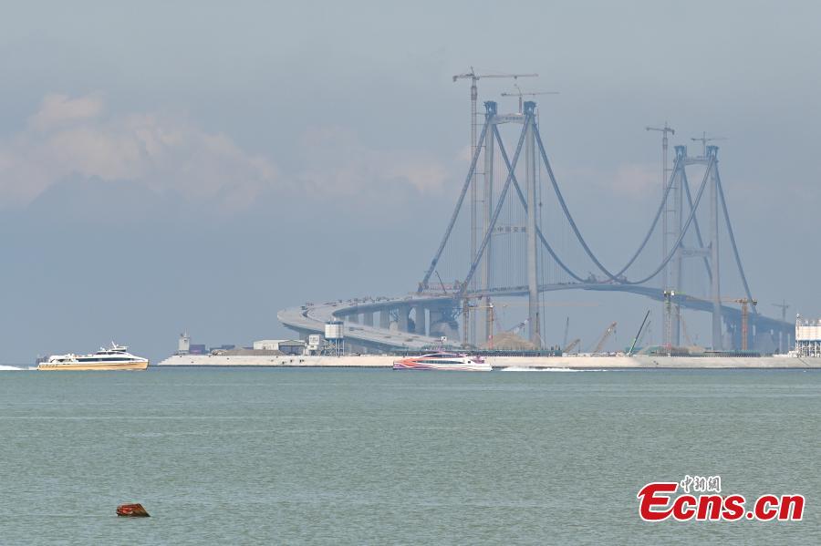 Jembatan ini akan meningkatkan aliran sumber daya seperti modal
