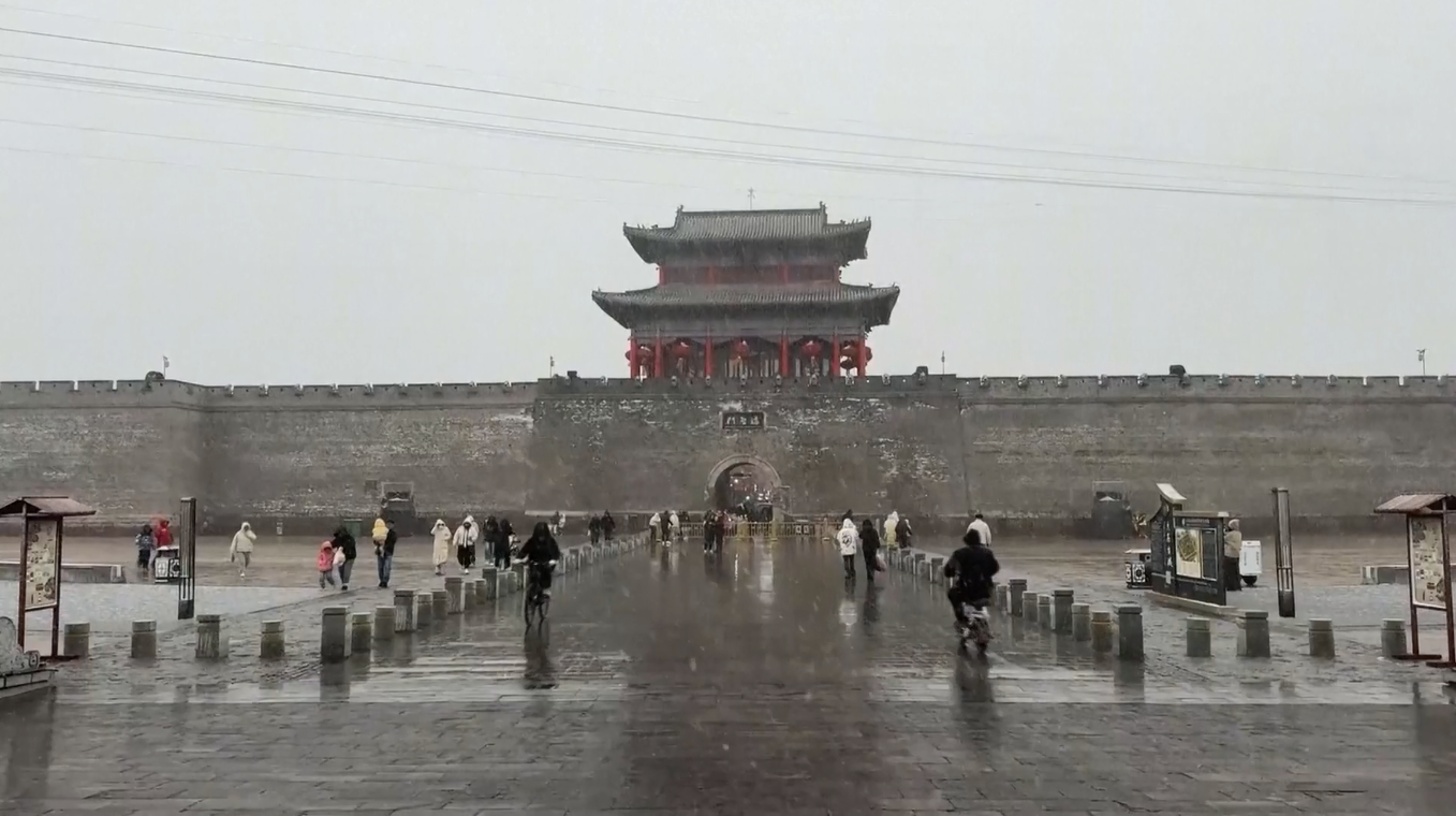 Salju Turun di Banyak Wilayah Tiongkok, Pengaruhi Transportasi