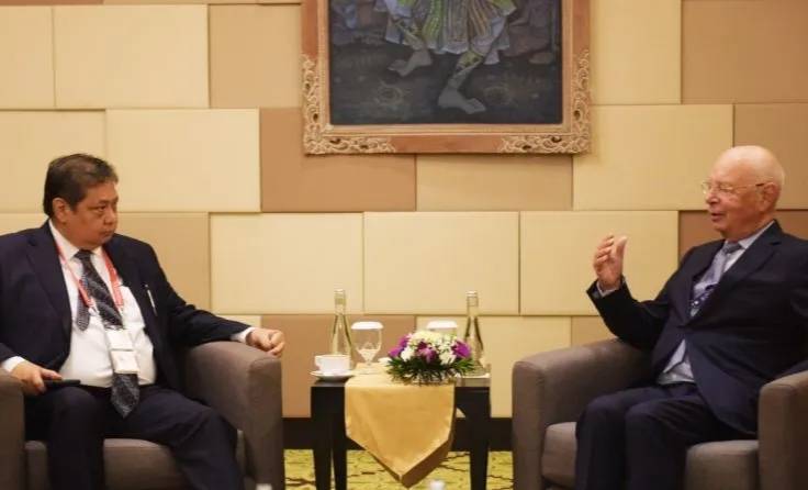 Menteri Koordinator Bidang Perekonomian Airlangga Hartarto menegaskan komitmen Indonesia dalam membangun perekonomian rendah karbon