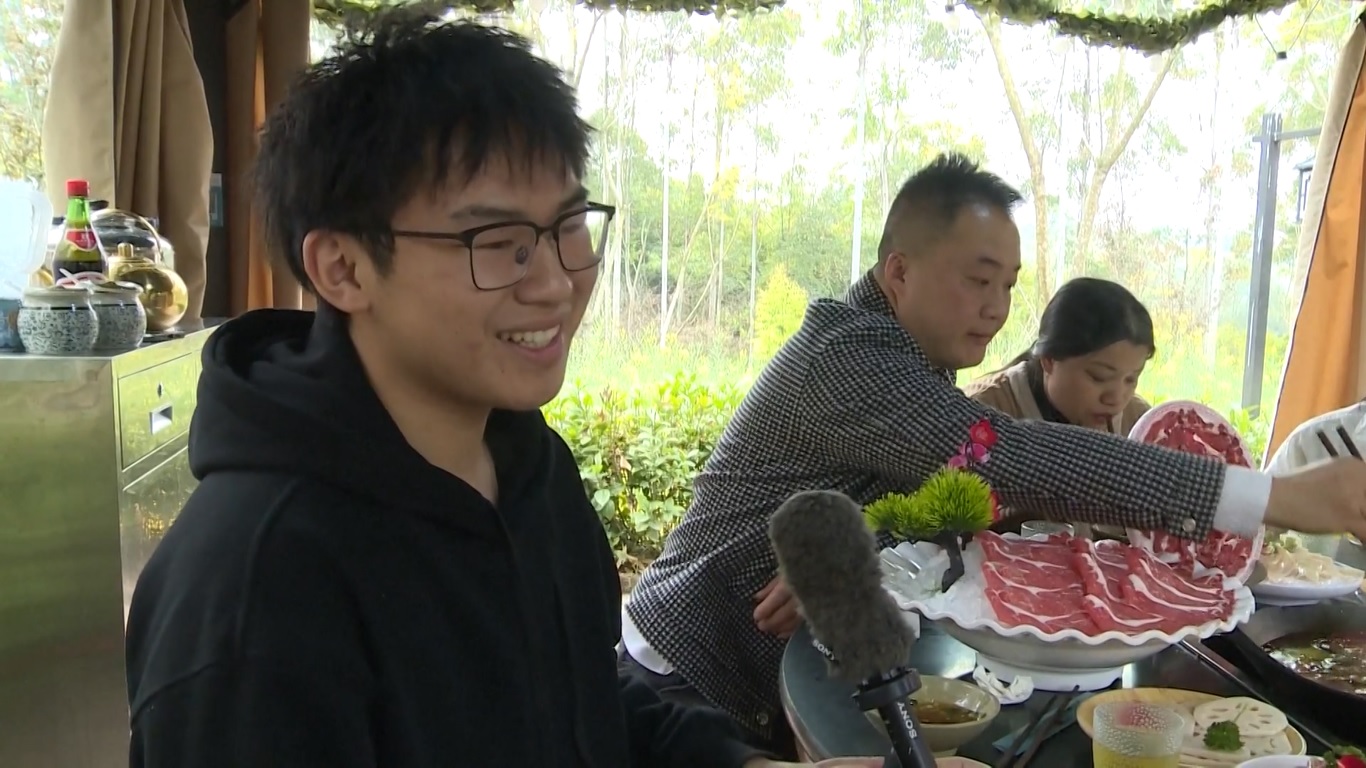 Setelah menikmati hotpot yang lezat