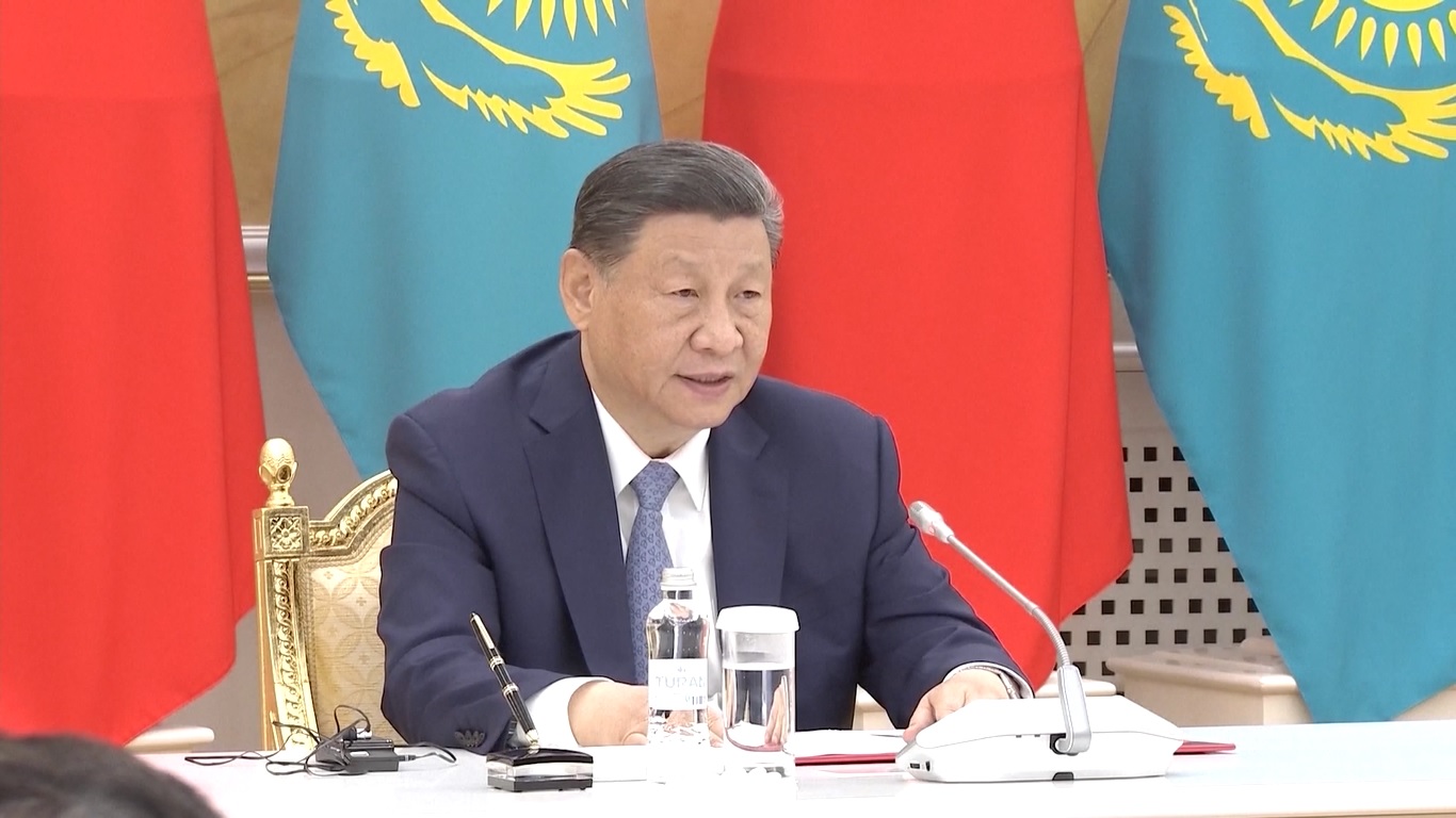 Xi mengatakan bahwa ia dan Tokayev sepakat bahwa baik Tiongkok maupun Kazakhstan berada pada tahap perkembangan dan revitalisasi yang kritis