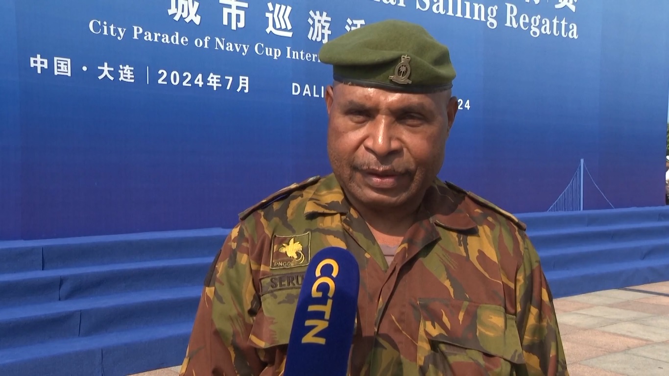 Sebanyak 16 tim berlayar dari akademi angkatan laut yang mewakili Tiongkok dan delapan negara lain termasuk Brasil