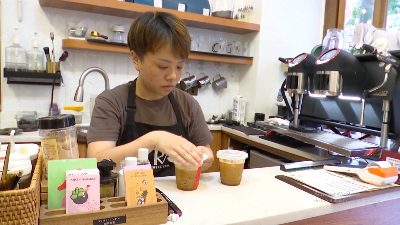 Kopi yang ditanam dan diproduksi secara lokal memenangkan hati konsumen Tiongkok karena menjadi salah satu minuman yang paling banyak dikonsumsi di Tiongkok