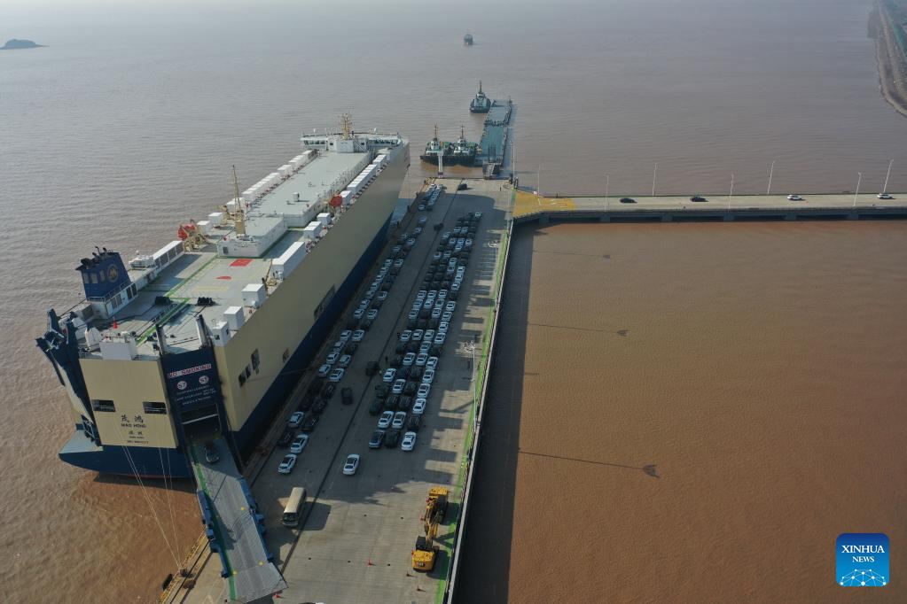 Dermaga Meidong di Pelabuhan Ningbo-Zhoushan