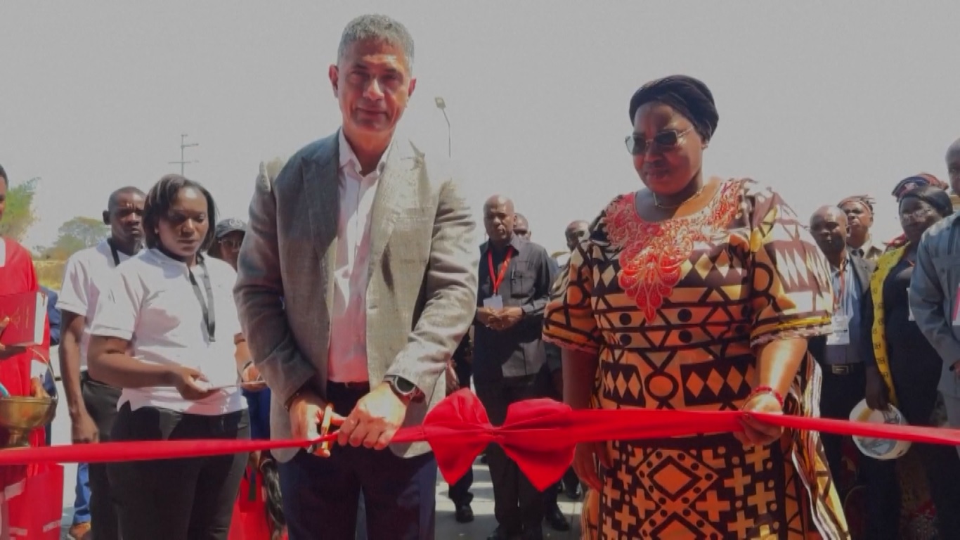 Pembangkit listrik tenaga air ini merupakan proyek mata pencaharian dalam menanggapi Prakarsa Sabuk dan Jalan yang diusulkan Tiongkok