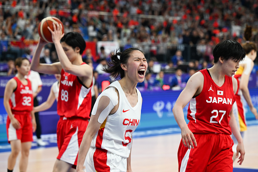 Atlet Tiongkok memenangkan delapan dari 36 medali emas yang diperebutkan pada Asian Games ke-19 di Hangzhou