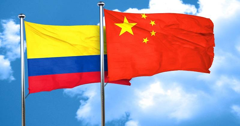 Kemlu Tiongkok menyatakan Tiongkok dengan tegas mendukung proses perdamaian Kolombia juga menghargai upaya-upaya  semua pihak terlibat demi pendorongan perdamaian