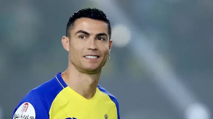 Pesepak Bola Cristiano Ronaldo dikabarkan kini resmi menjadi warga Muhammadiyah usai diboyong klub Arab Saudi  pada Februari 2023 yang lalu dengan nilai kontrak 250 juta Pounds atau Rp4