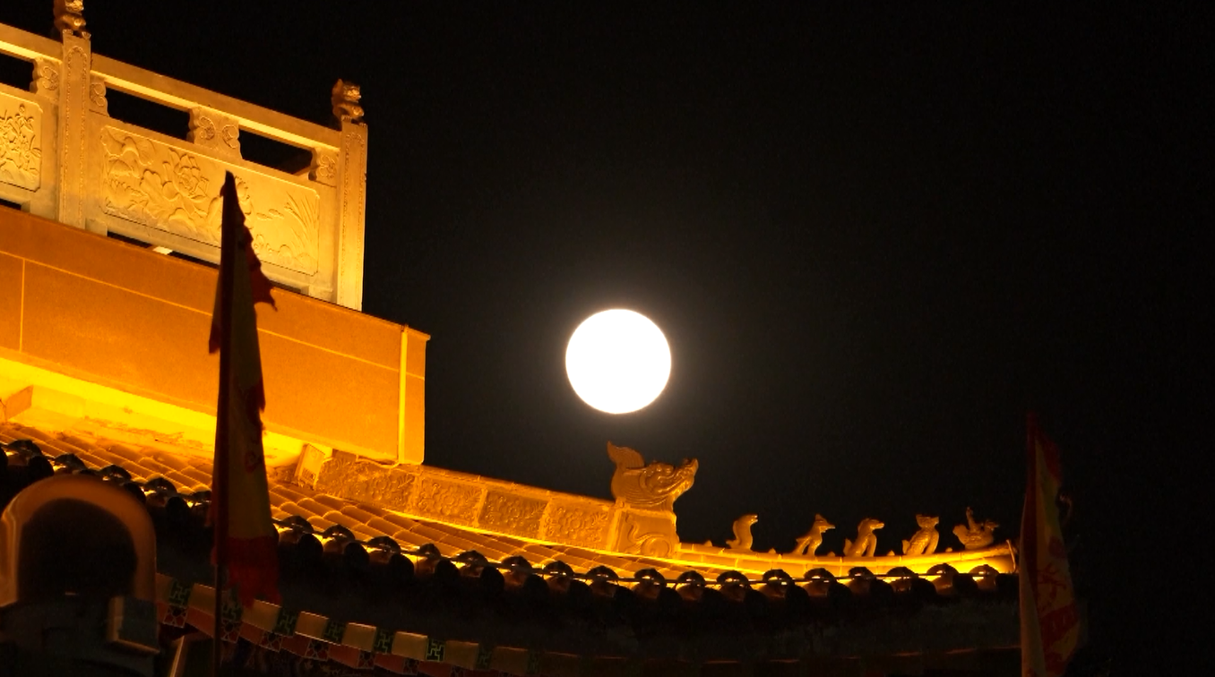 Supermoon Terakhir Tahun 2025 Terangi Langit Malam Tiongkok