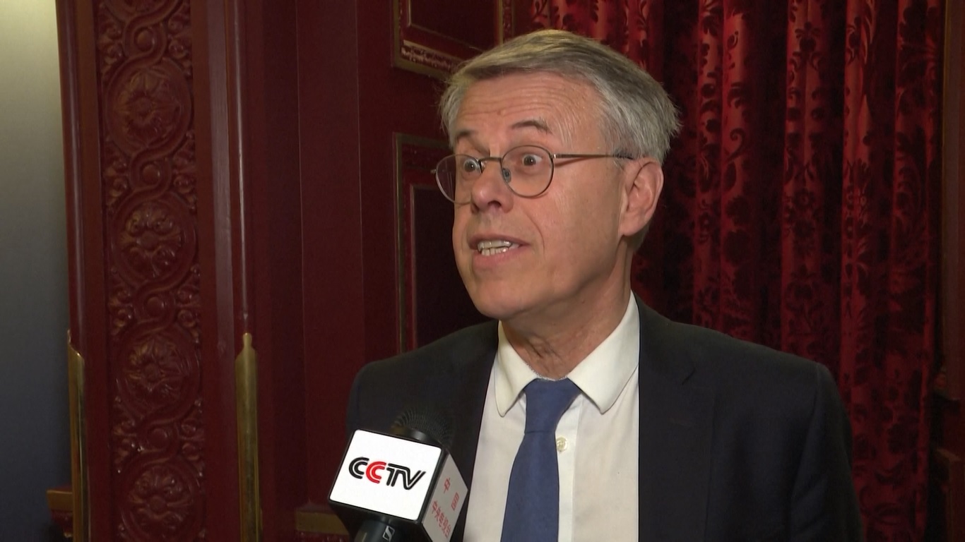 Atas undangan Presiden Prancis Emmanuel Macron