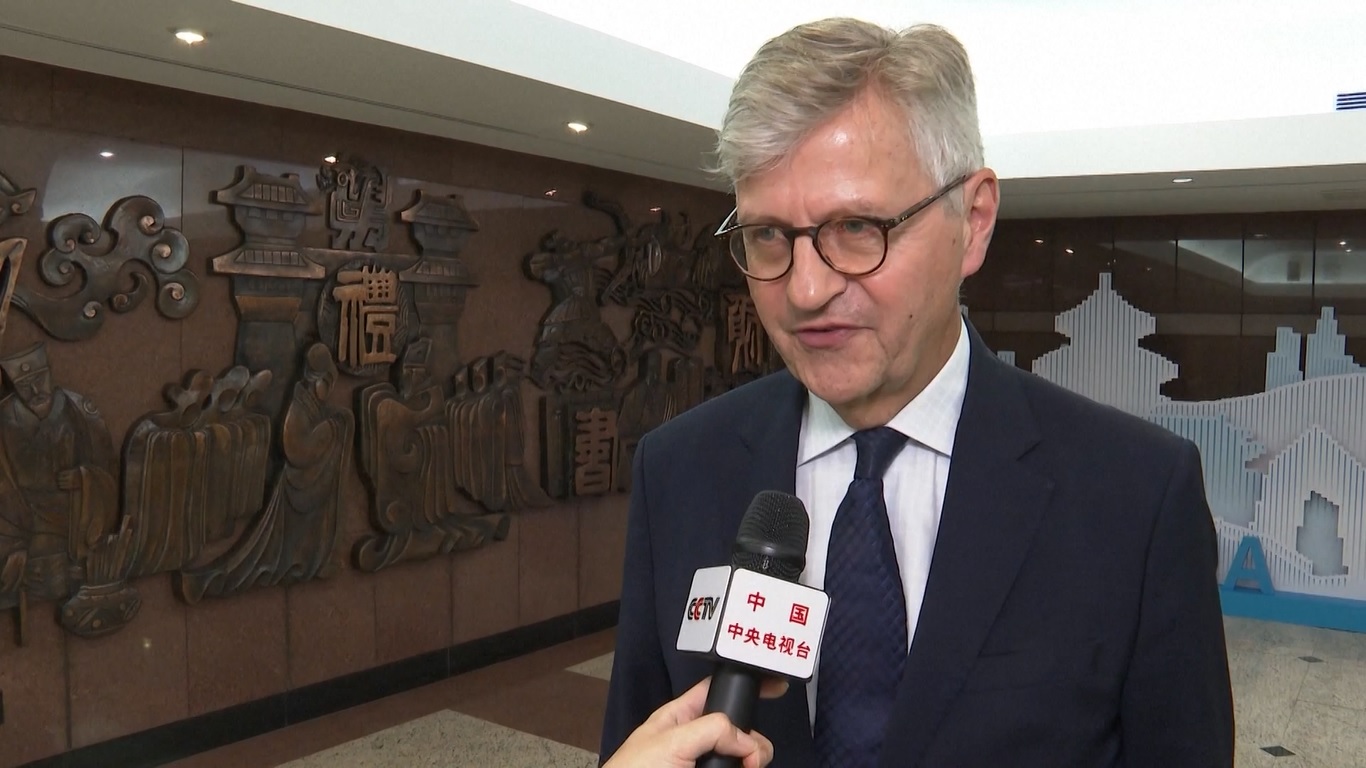 Ia menekankan bahwa pasukan penjaga perdamaian Tiongkok mempertahankan standar dan dedikasi yang tinggi meskipun tantangan semakin meningkat