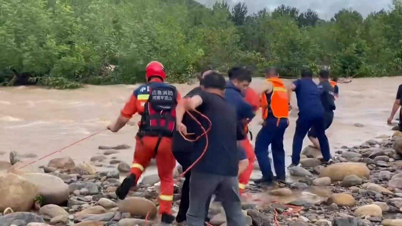 Hujan Deras Picu Respon Darurat untuk Selamatkan Nyawa di Henan dan Hubei