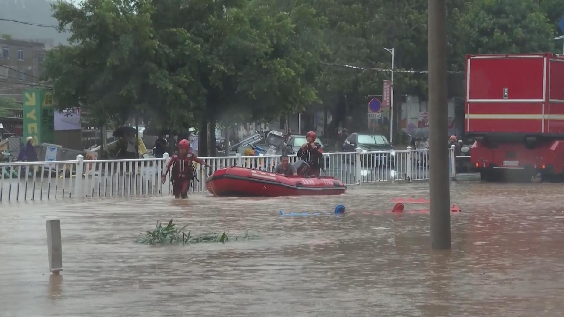 Topan Maysak Mendarat di Hainan, Memicu Penutupan Jalan