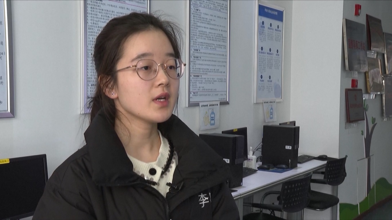 Kaum muda telah menjadi kelompok yang paling banyak dibicarakan di Tiongkok karena pria dan wanita di bawah usia 25 tahun menghadapi pengangguran dua digit