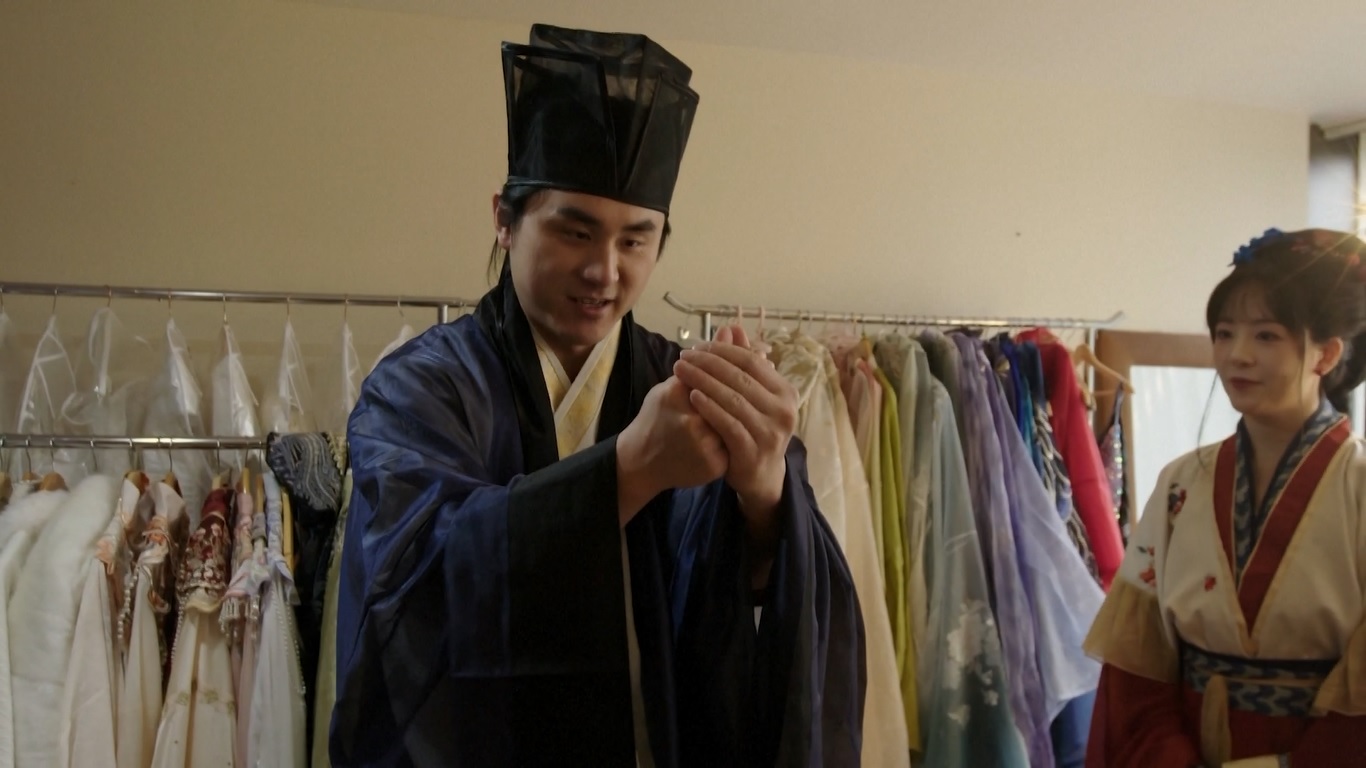 Kebangkitan Hanfu telah menghasilkan minat besar dari kaum muda Tiongkok secara daring