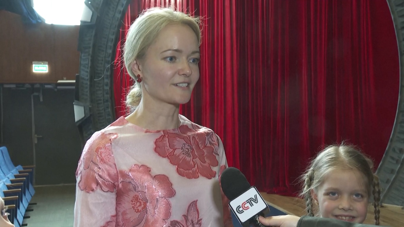 Para peserta yang hadir mengatakan bahwa pembelajaran bahasa Mandarin telah mendorong pertukaran antar orang dan saling belajar di antara kedua negara