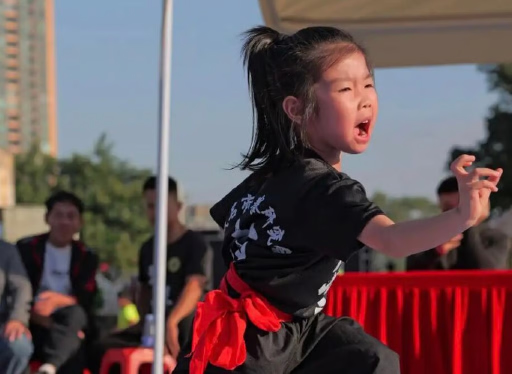 Bocah Tiongkok Berusia 5 Tahun Berlatih Untuk Turnamen di Bulan Mei