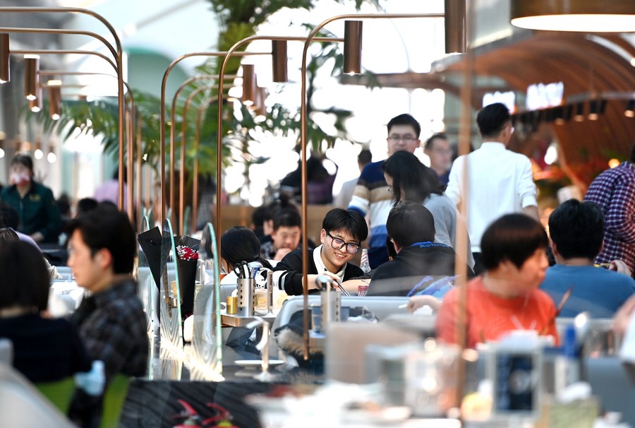 Sistem pemantauan yang dikembangkan oleh Baidu Maps menunjukkan bahwa indeks kemacetan pusat perbelanjaan di kota-kota seperti Chongqing