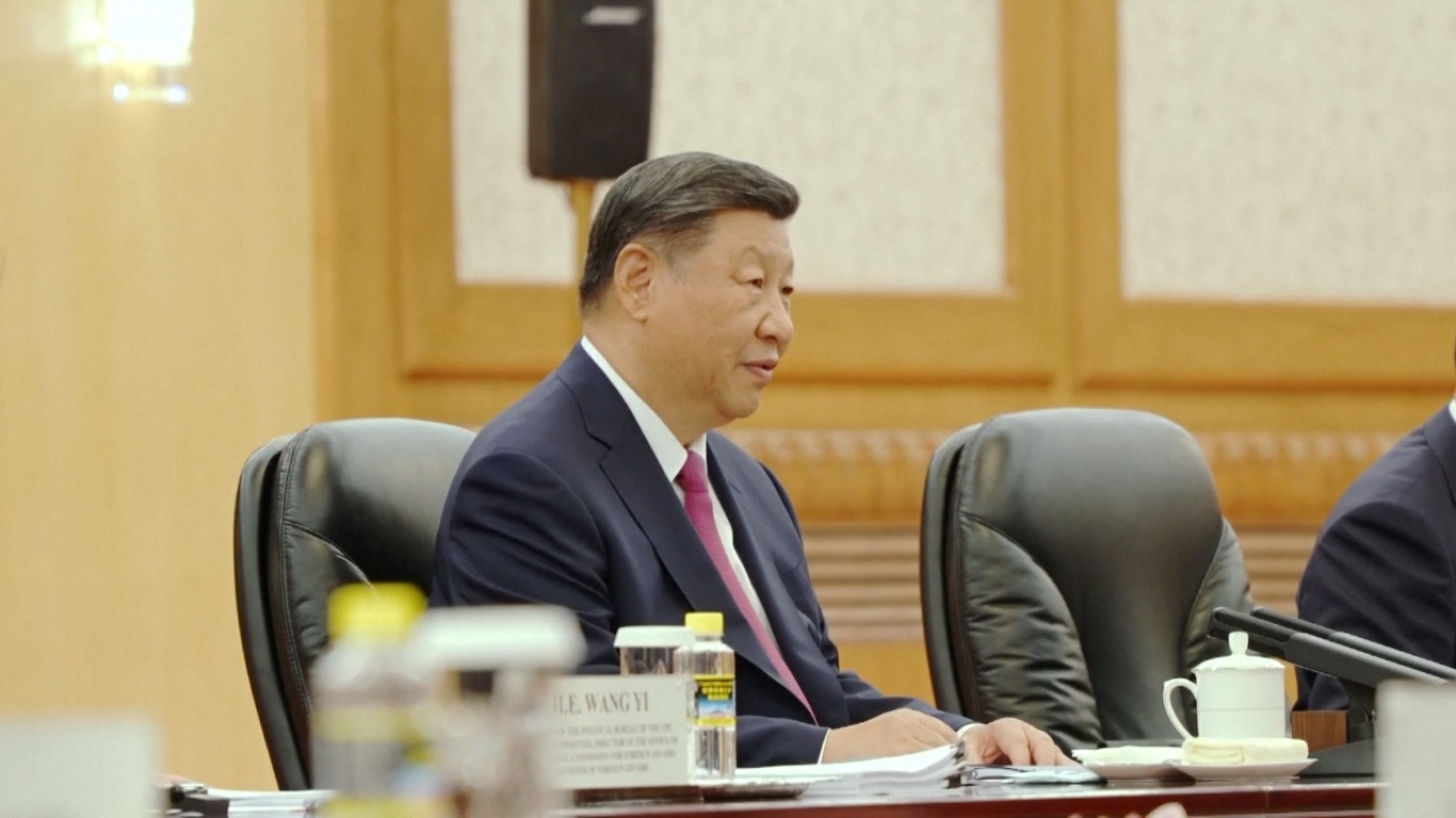 Di bawah arahan strategis diplomasi kepala negara