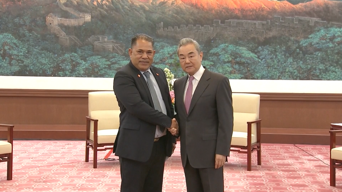 Menlu Tiongkok Bertemu dengan Delegasi Pemimpin dari Negara-negara Kepulauan Pasifik