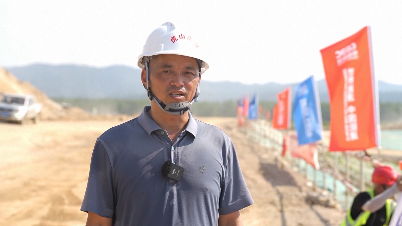 Proyek konservasi air Leping adalah proyek air komprehensif yang terutama melayani tujuan pengendalian banjir dan irigasi serta pengiriman dan pembangkit listrik