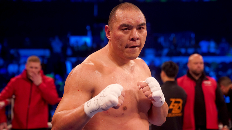 Setelah pertarungan terakhir dengan Joyce  Zhang Zhilei kembali ke Tiongkok untuk mengunjungi mantan pelatihnya dan ia mendengar regenerasi tinju  di Tiongkok berjalan dengan sangat sangat baik